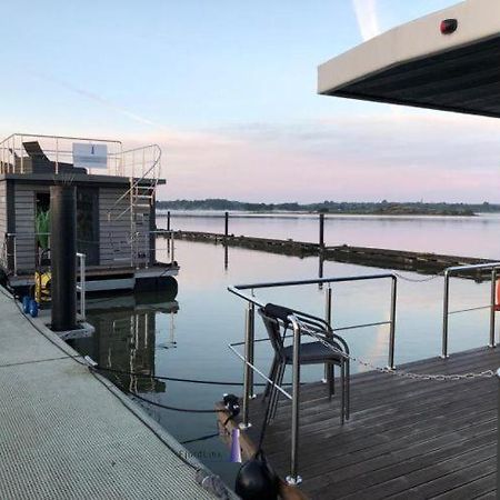 فندق Hausboot Fjord Aries Mit Dachterrasse In شلسفيغ المظهر الخارجي الصورة