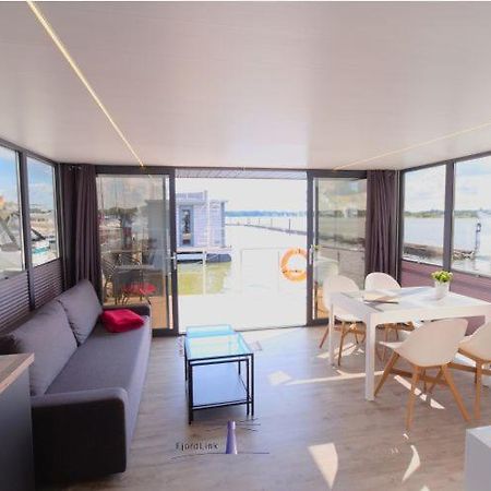 فندق Hausboot Fjord Aries Mit Dachterrasse In شلسفيغ المظهر الخارجي الصورة
