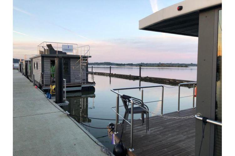 فندق Hausboot Fjord Aries Mit Dachterrasse In شلسفيغ المظهر الخارجي الصورة