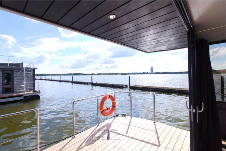 فندق Hausboot Fjord Aries Mit Dachterrasse In شلسفيغ المظهر الخارجي الصورة